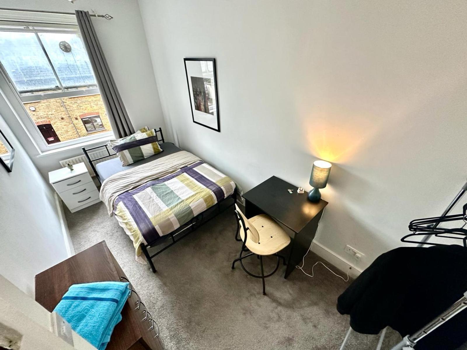Whitechapel Station Rooms 伦敦 外观 照片