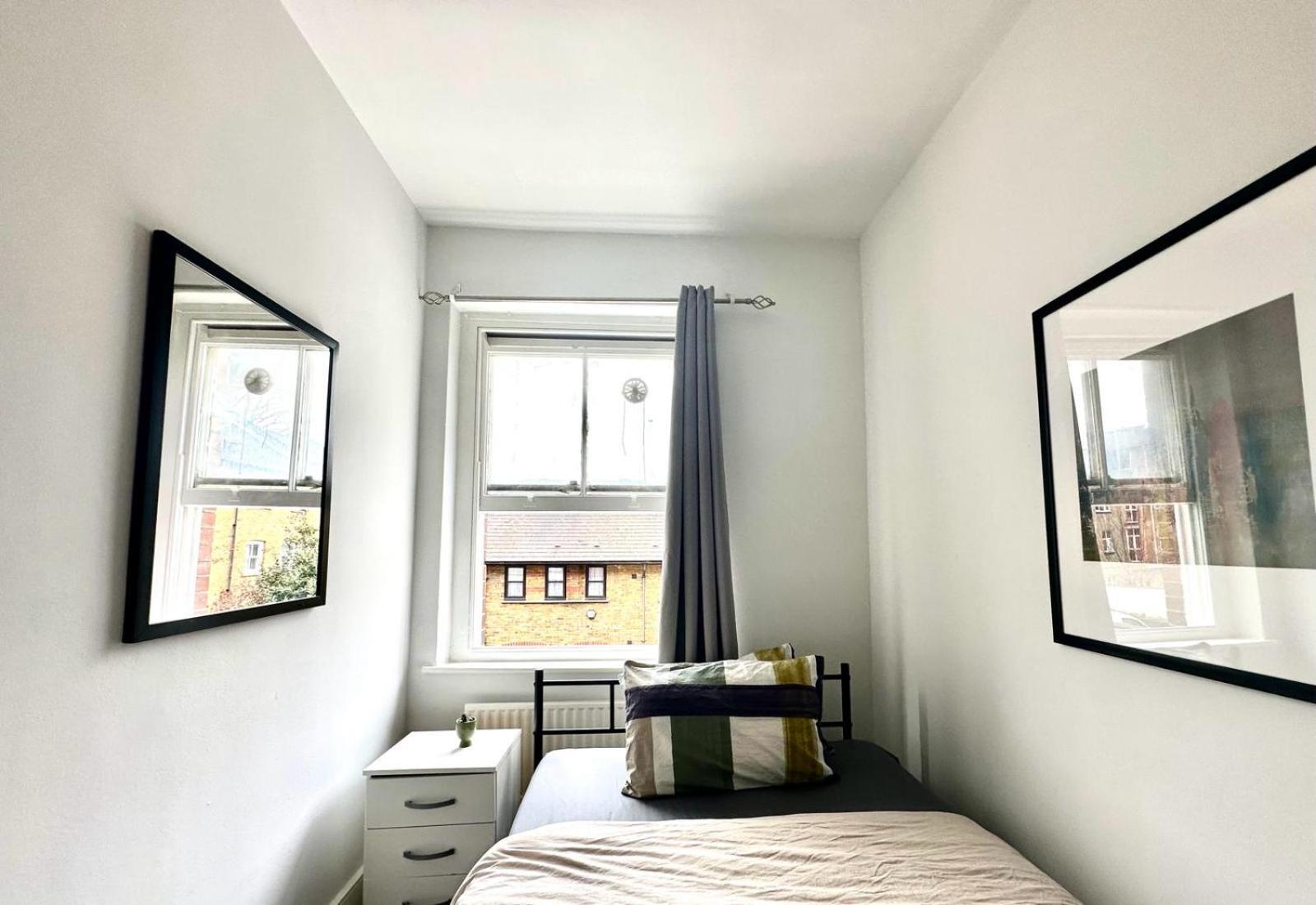 Whitechapel Station Rooms 伦敦 外观 照片